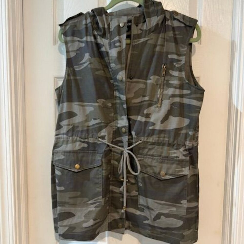 Zenana Outfitters Camo Denim Sleeveless Vest